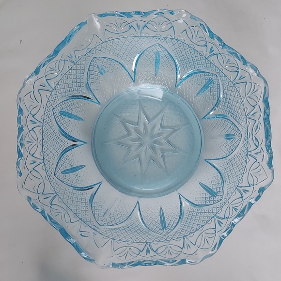 Ice blue etched floral star pattern serving dish decor catch all - Picture 5 of 14